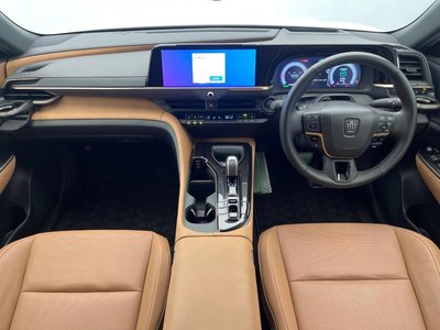 صورة 2 لـ 2024 Toyota CROWN SPORT