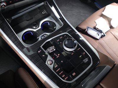 2024 BMW X5 thumbnail 12