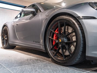 PORSCHE 911 - 10