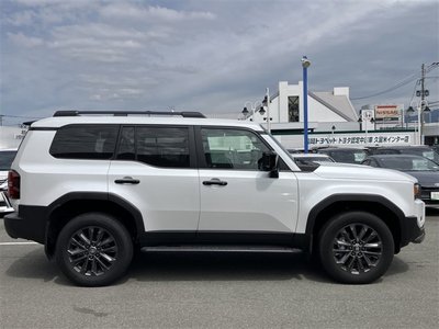 TOYOTA LAND CRUISER 250 - 9