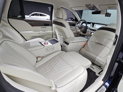2022 Genesis G90 (RS4) — миниатюра 17