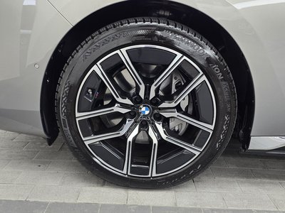 BMW I7 - 6