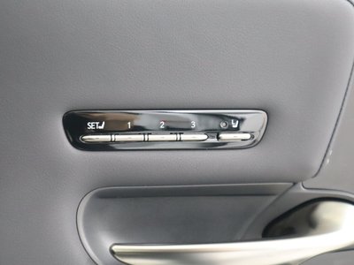 صورة مصغرة 28 لـ 2025 Lexus LS