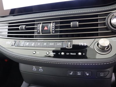 صورة مصغرة 13 لـ 2025 Lexus LS