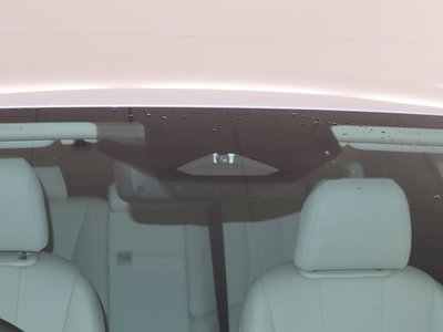 صورة 8 لـ 2025 Lexus LS