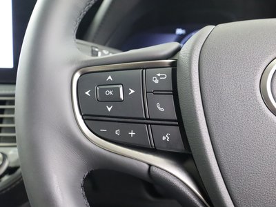صورة مصغرة 15 لـ 2025 Lexus LS