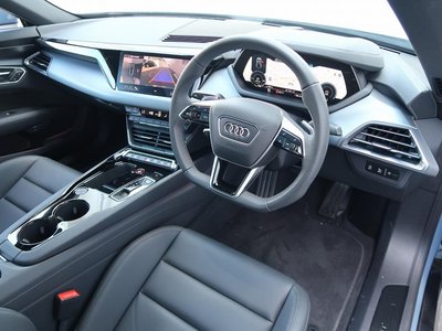 2025 AUDI E-TRON GT QUATTRO photo 8