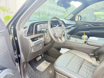 CADILLAC ESCALADE - 7