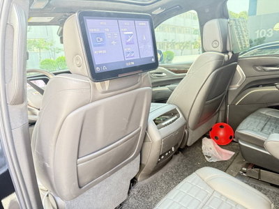 CADILLAC ESCALADE - 5