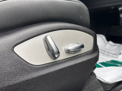2021 Porsche MACAN thumbnail 14