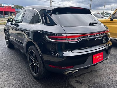 2021 Porsche MACAN photo 6