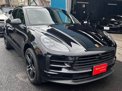 2021 Porsche MACAN photo 4