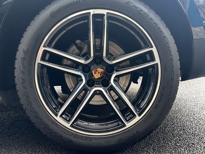 2021 Porsche MACAN thumbnail 51