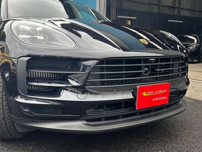 2021 Porsche MACAN photo 2