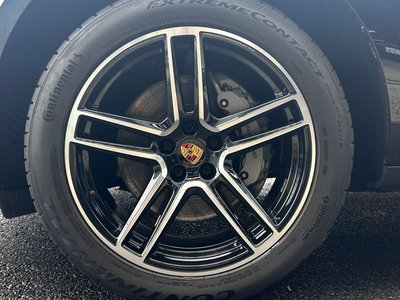 2021 Porsche MACAN thumbnail 52