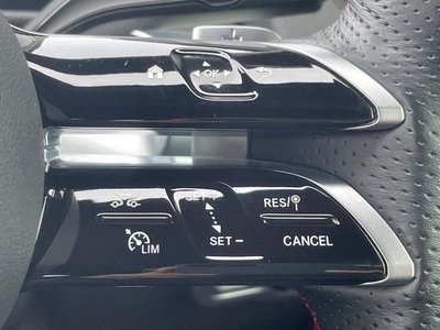 2025 Mercedes-BENZ GLB photo 6