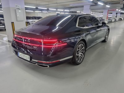 صورة 2 لـ 2022 Genesis G90 (RS4)