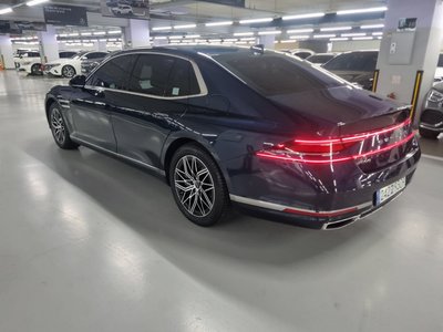 صورة 6 لـ 2022 Genesis G90 (RS4)