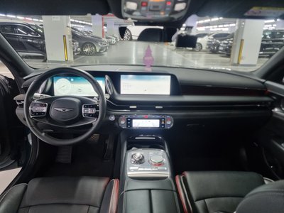 صورة 4 لـ 2022 Genesis G90 (RS4)