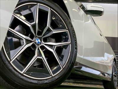2024 BMW 5 SERIES 缩略图 19