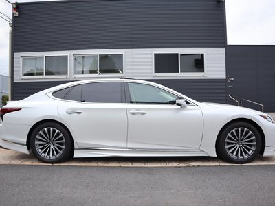 2024 Lexus LS photo 4