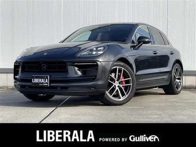 PORSCHE MACAN - 1