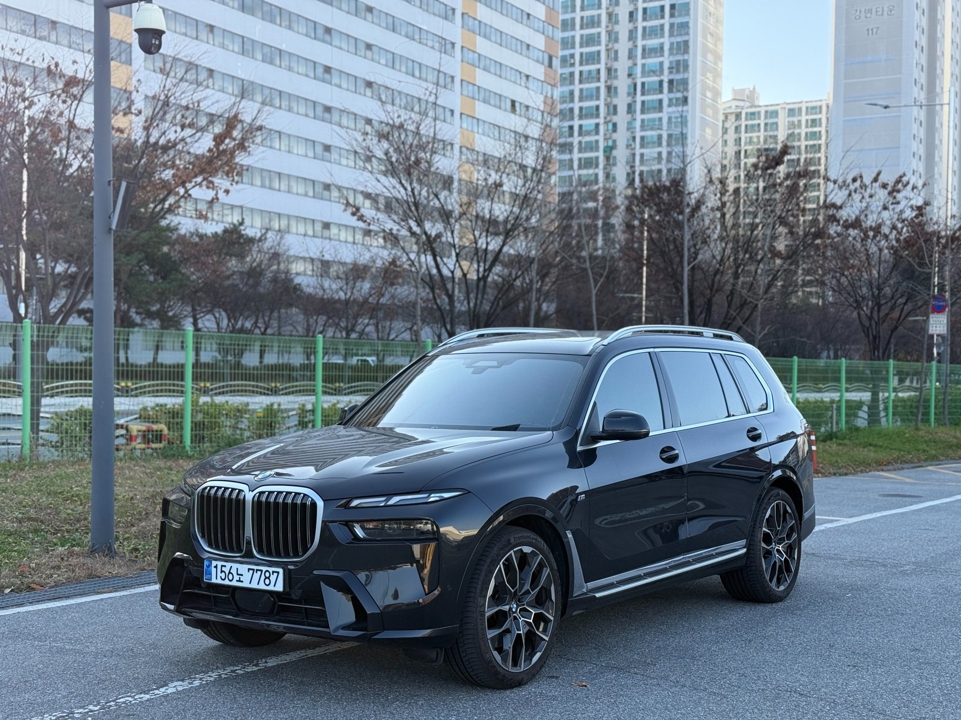 BMW X7 - View 1