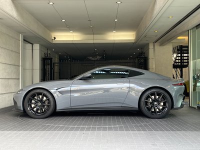 ASTON MARTIN VANTAGE - 6