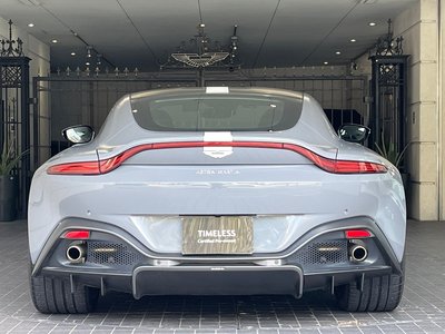 ASTON MARTIN VANTAGE - 4