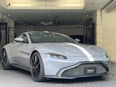 ASTON MARTIN VANTAGE - 1