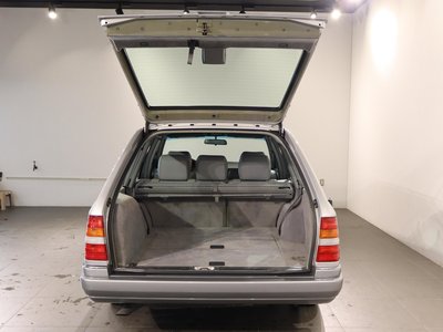 1995 Mercedes-BENZ E-CLASS — миниатюра 59