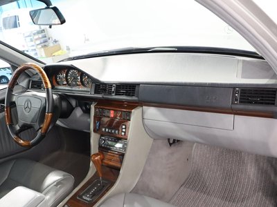 1995 Mercedes-BENZ E-CLASS — миниатюра 49