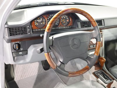 1995 Mercedes-BENZ E-CLASS — миниатюра 37