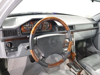 1995 Mercedes-BENZ E-CLASS — миниатюра 38