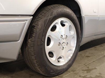 1995 Mercedes-BENZ E-CLASS — миниатюра 12