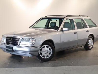 1995 Mercedes-BENZ E-CLASS 照片 1