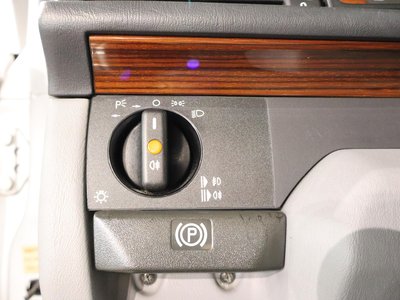 1995 Mercedes-BENZ E-CLASS — миниатюра 43