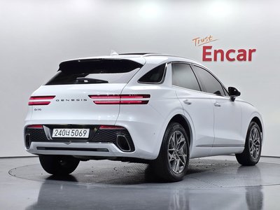 2023 Genesis GV70 photo 4