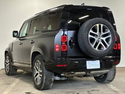 LAND ROVER DEFENDER - 8