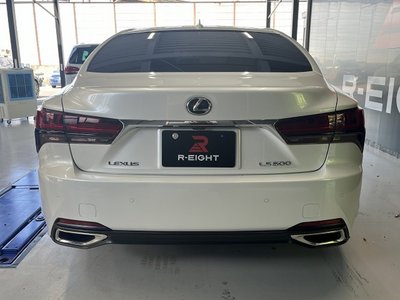 صورة 10 لـ 2021 Lexus LS