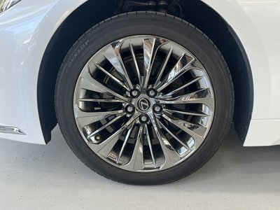 2021 Lexus LS — миниатюра 18