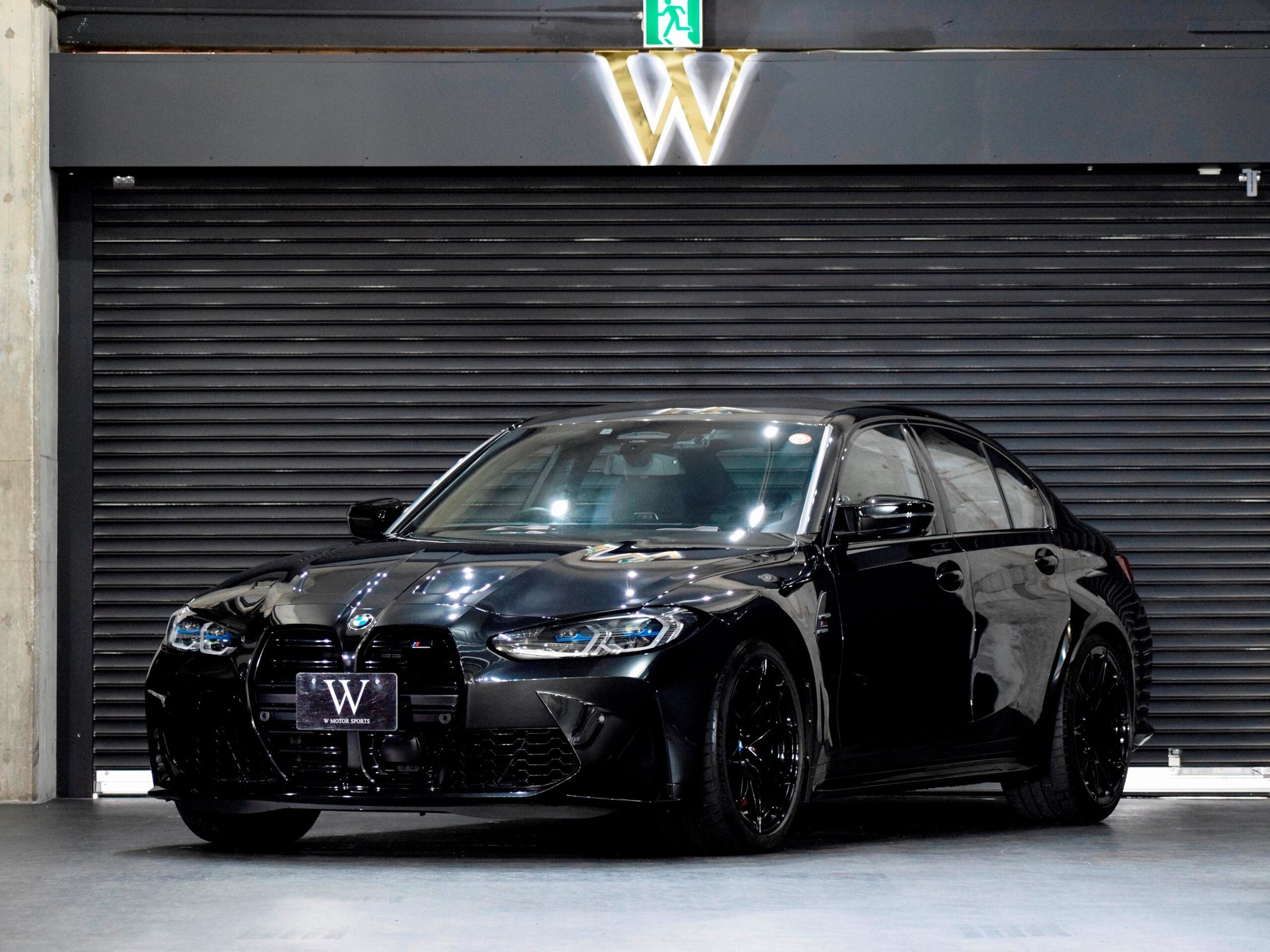 BMW M3 SEDAN - View 1