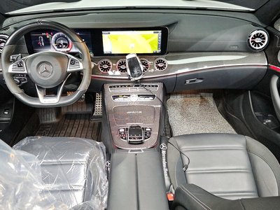 MERCEDES-BENZ E-CLASS - 5