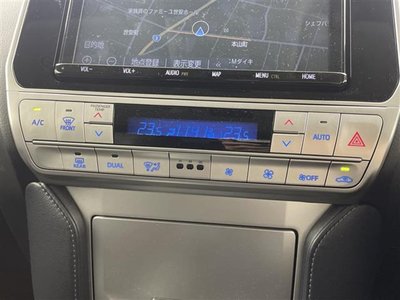 2022 Toyota LAND CRUISER PRADO — миниатюра 12