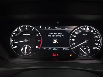 2020 Genesis G90 thumbnail 11