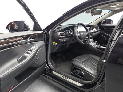 2020 Genesis G90 thumbnail 13