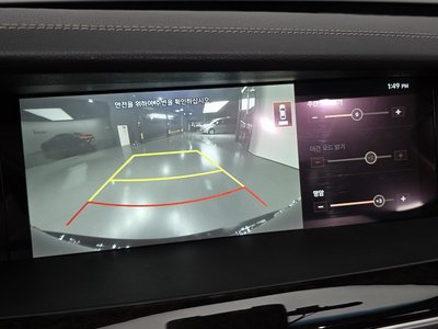 2020 Genesis G90 thumbnail 21