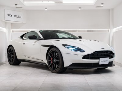 ASTON MARTIN DB11