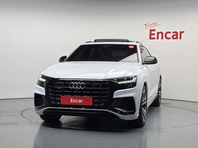 AUDI Q8 - 2