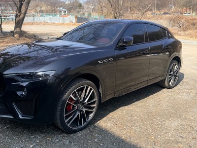 MASERATI LEVANTE - 2